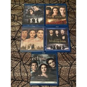 The Twilight Saga: 5-Movie Collection Blu-Ray Vampires